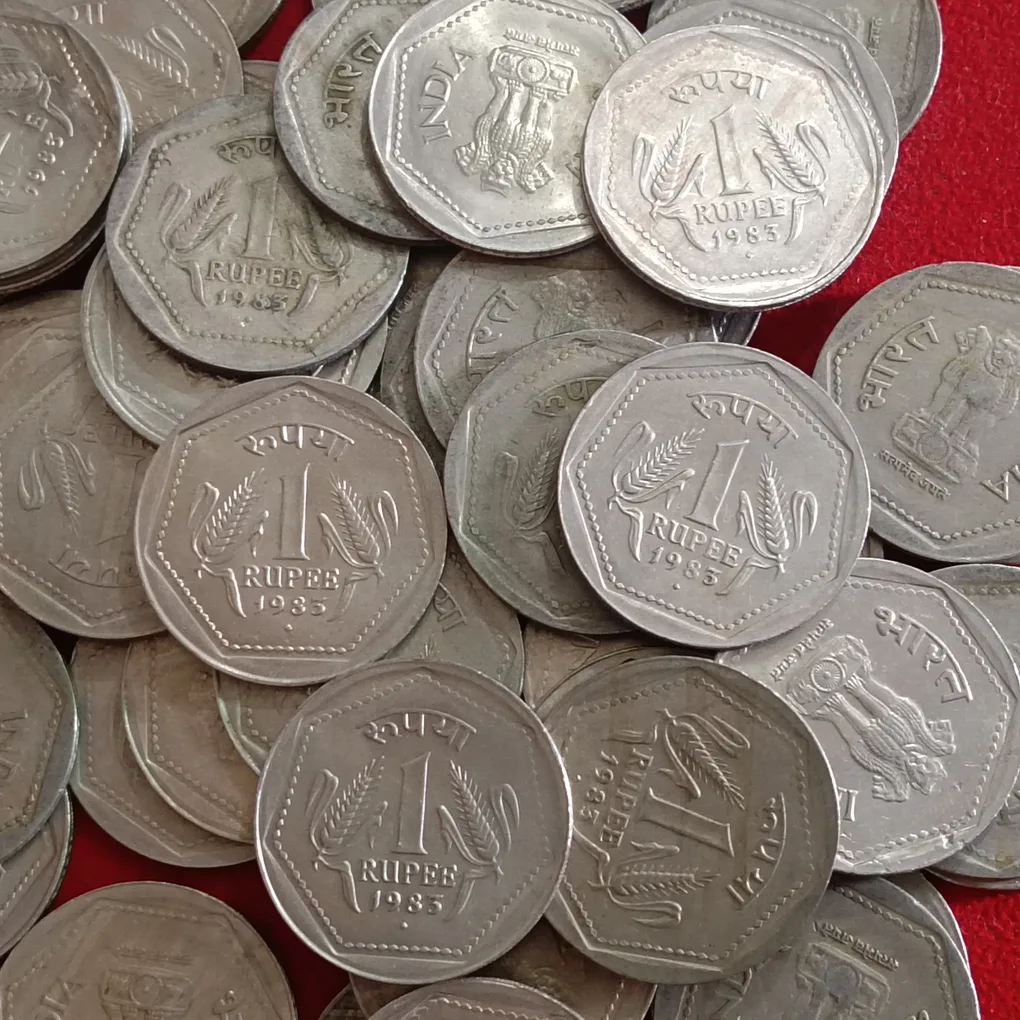 One Rupee Scare Coin 1983 Year Bombay Mint 10 Pcs Given Republic of India