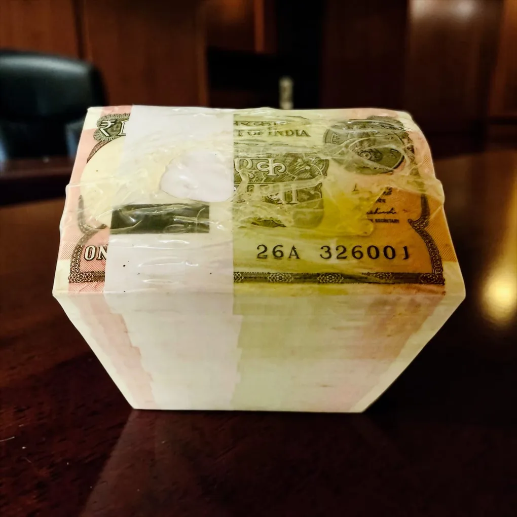 Re 1 India Banknote Year 2015 Seal Rim Small Font Seal Unique And Rare