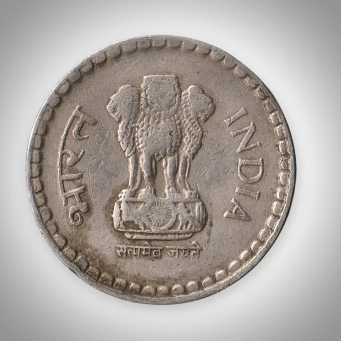 Rare 5 Rupees 1995 Republic of India Calcutta Mint Coinage India Coin # A135