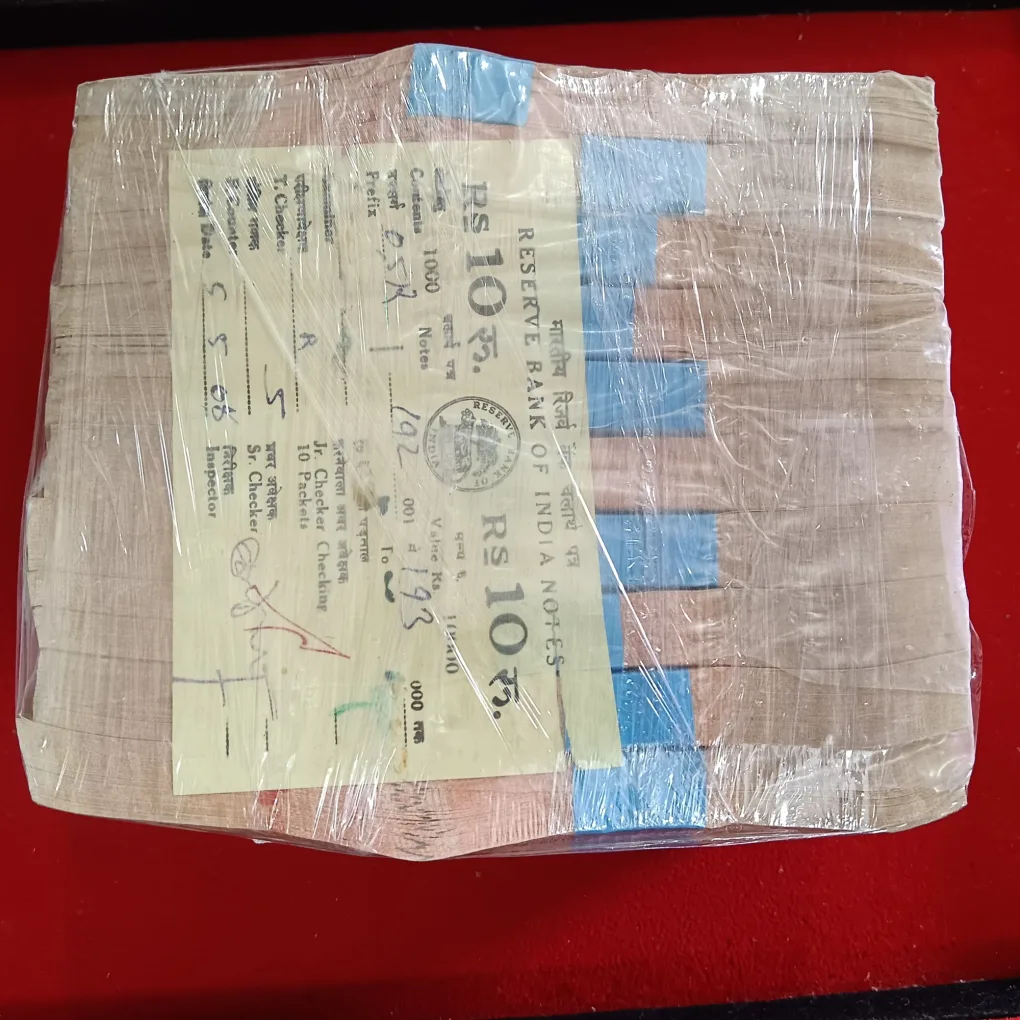 10 Rupees Mahatma Gandhi Old Rim Governor YV Reddy Year 2008 Ultra Gem Unc Condition Republic of India 192001