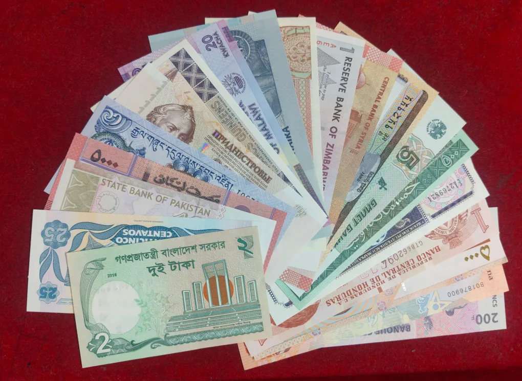 20 DIFFERENT COUNTRY UNC SET