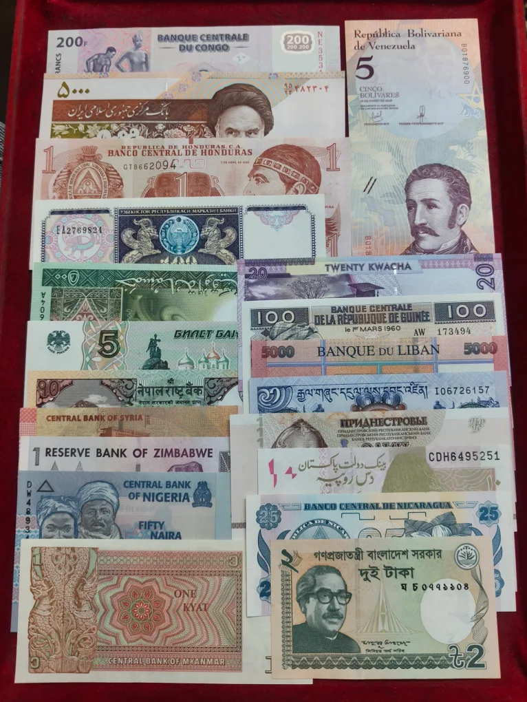 20 DIFFERENT COUNTRY UNC SET