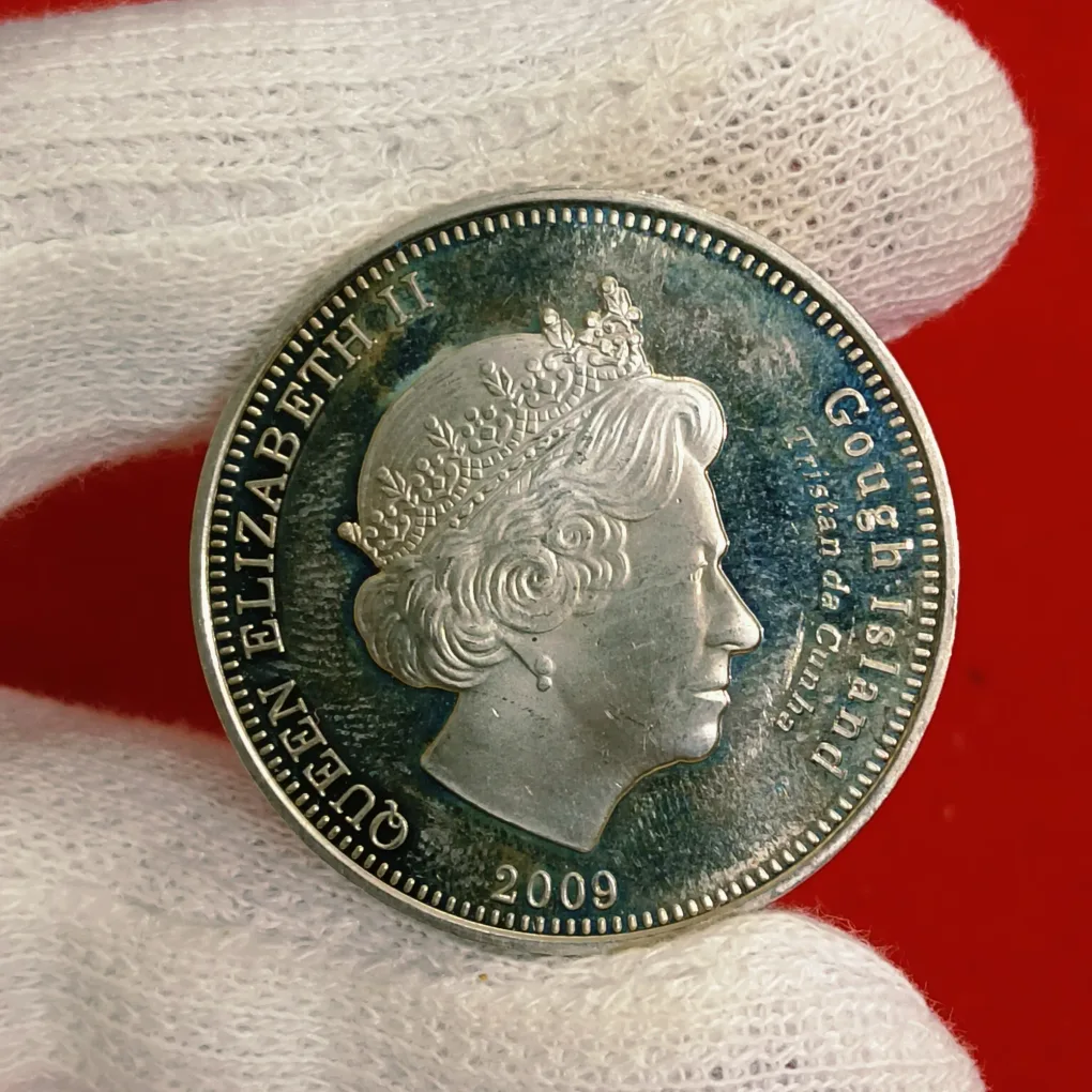 Rare Queen Elizabeth Proof Coin Saint Helena Ascension and Tristan da Cunha › Gough Island 1 Crown 2009 - Elizabeth II Rare Coin