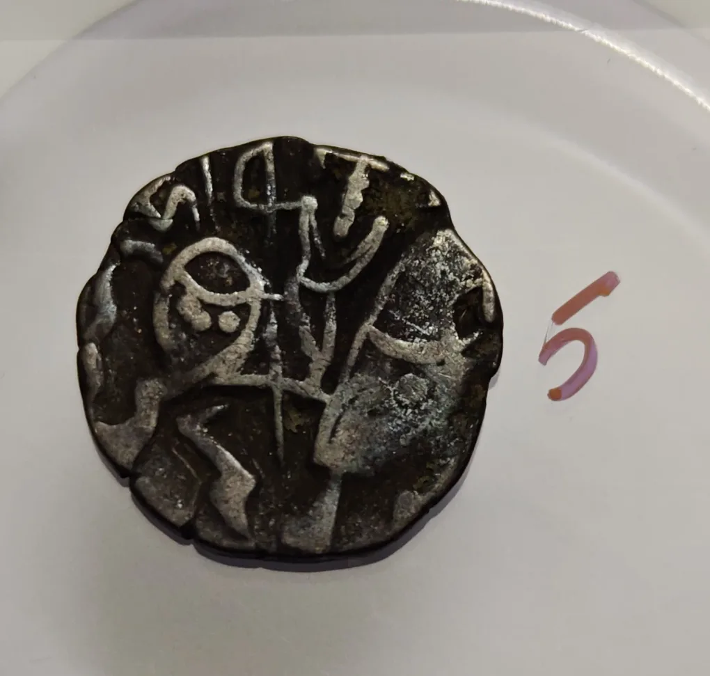 Hindu Shahis Bull And Horseman Silver Coin High Grade