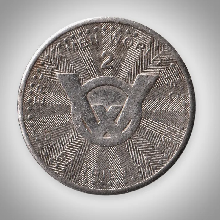 World Games Numeral 2 Sunburst Amusement Arcade Game Token 26 mm White Metal # A653