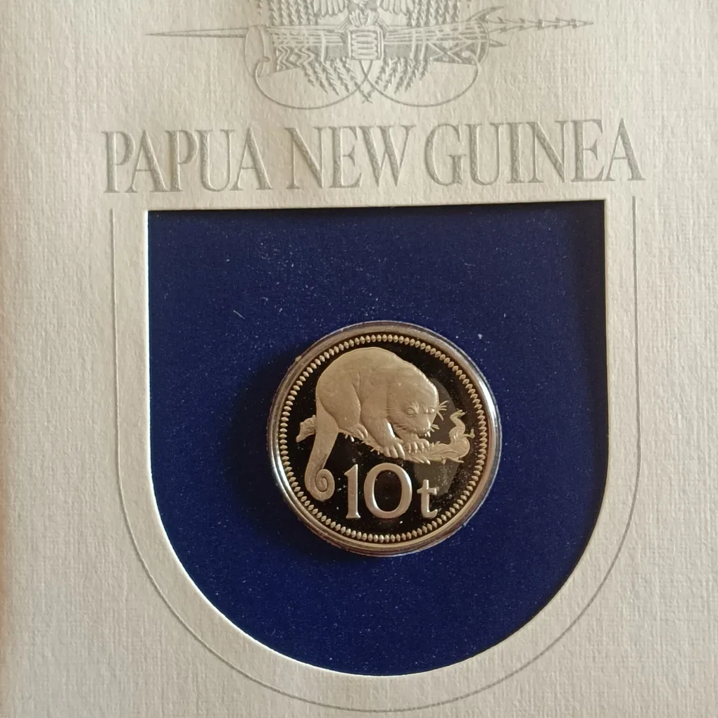 1975 PNG Papua New Guinea PNC with Proof 10 Toea 10 t Coin and Matching Stamp