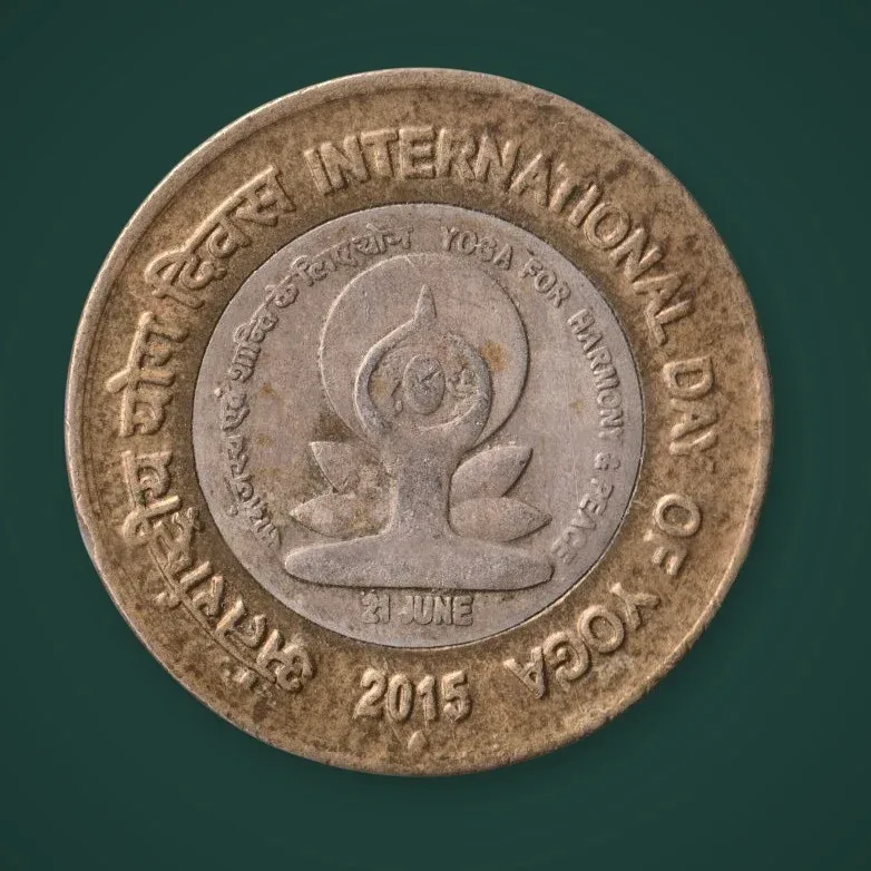 Rare 10 Rupees 2015 International Day of Yoga Commemorative Republic India Mumbai Mint Coin # A773