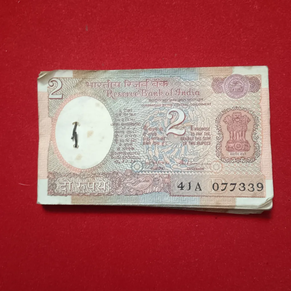 Two Rs Satalite Bundle Serial 62 Notes Governor s.venkerrakan Republic of India 077339