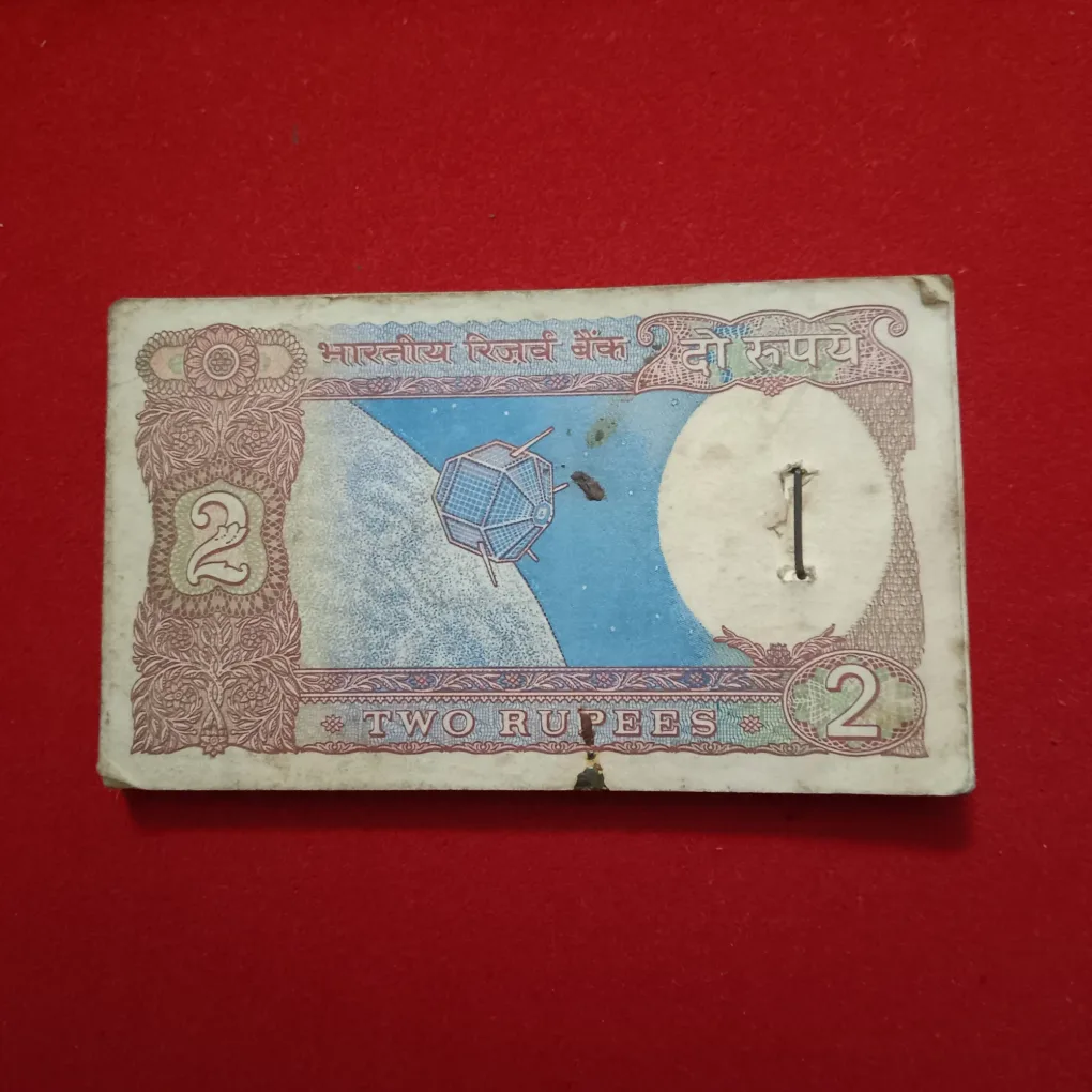 Two Rs Satalite Bundle Serial 62 Notes Governor s.venkerrakan Republic of India 077339