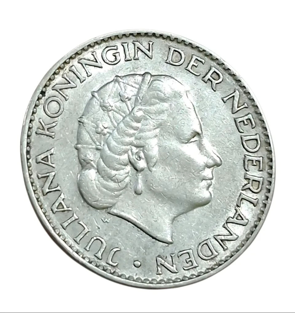 NETHERLANDS Silver 1 GULDEN Year 1956 Queen JULIANA KONINGIN in High Collectable Grade.