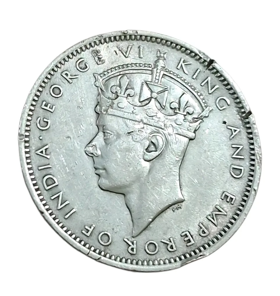 COMMISSIONERS OF CURRENCY "MALAYA" Silver 20 CENTS Year 1939 King GEORGE-VI in Collectable Grade.