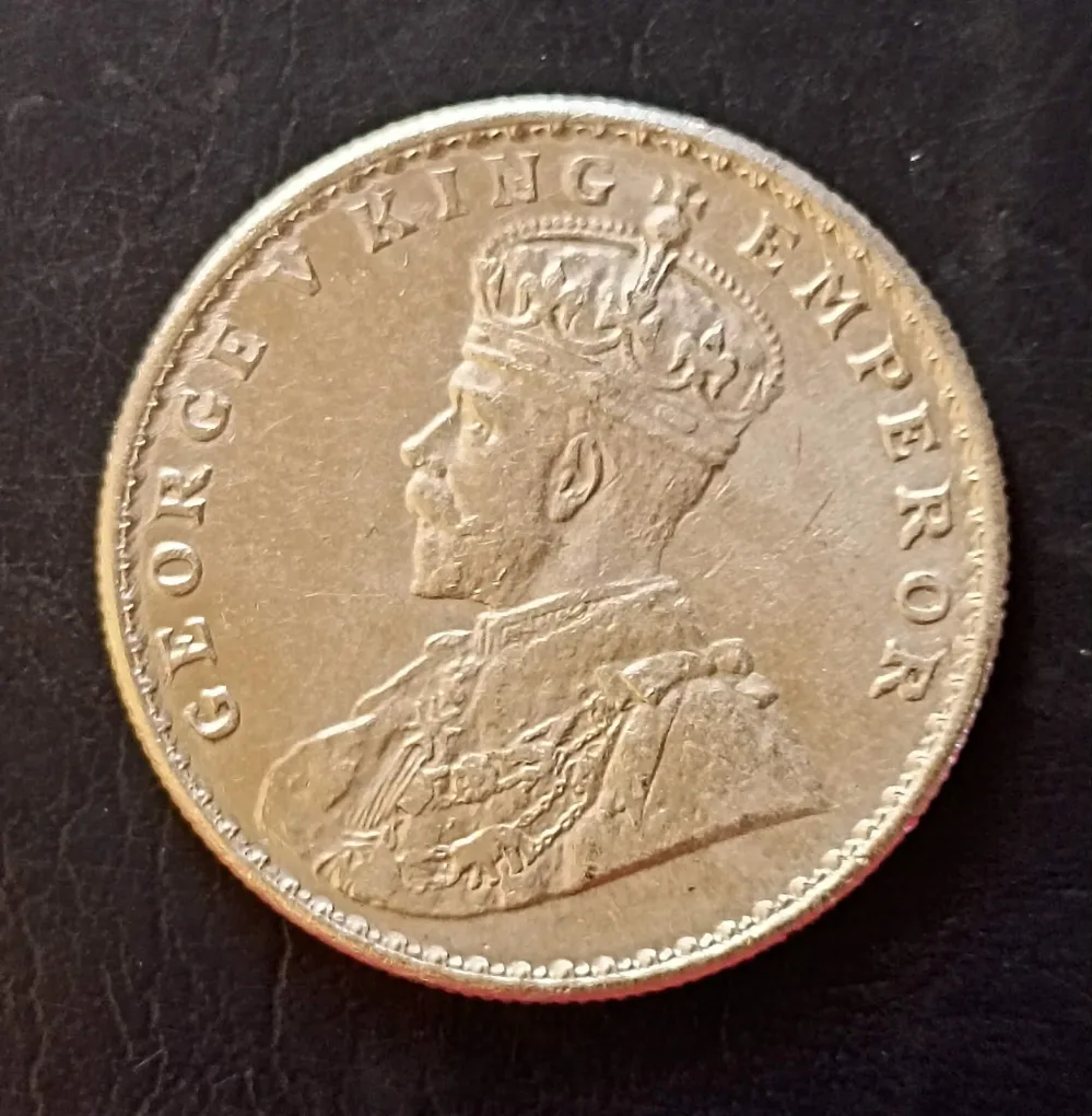 Silver British India  King and emperor George v  Denominaton 1 ₹ Year 1915 Excellent condition  Same and similar piece available