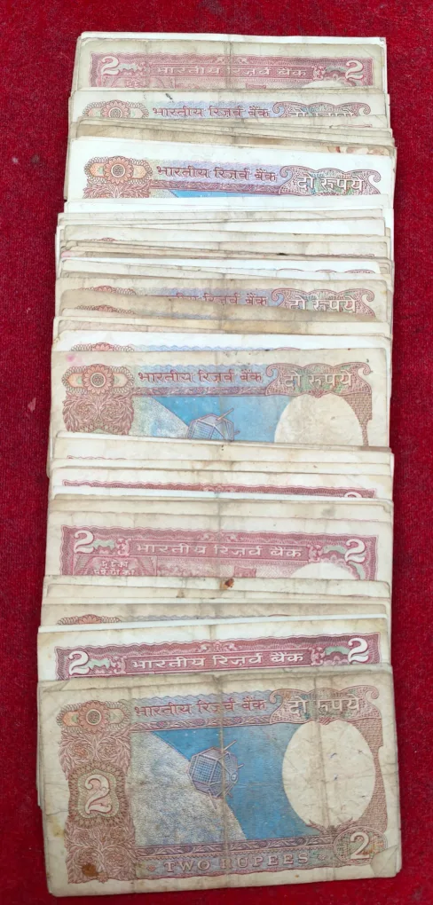 2 Rupees MIX Governor Rare Used Condition (100 Note LOTT )