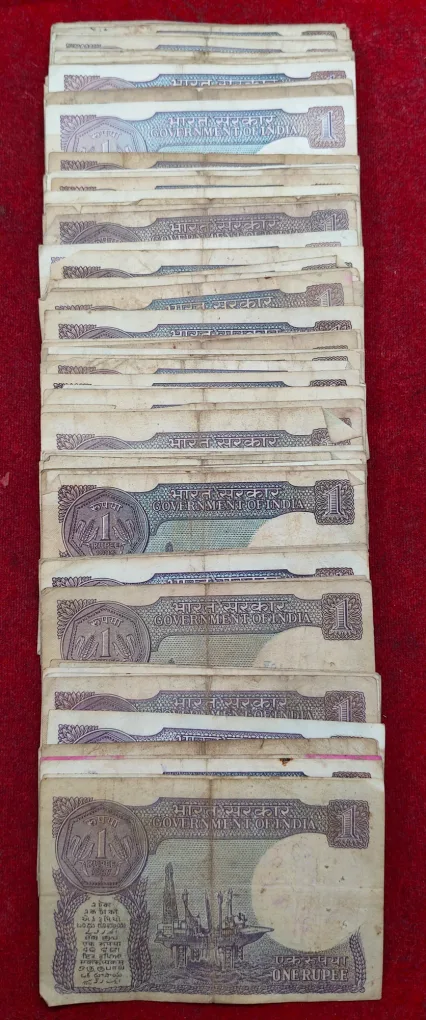 1 Rupees Old Issue MIX Governor Rare Used Condition (100 Note LOTT )