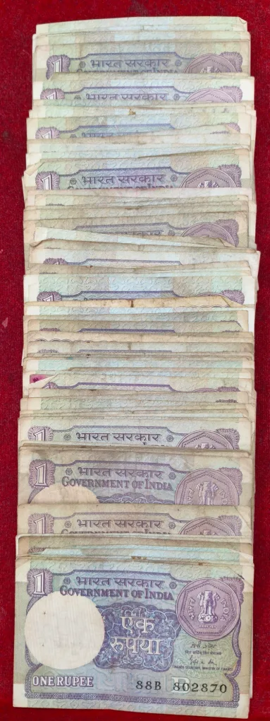 1 Rupees Old Issue MIX Governor Rare Used Condition (100 Note LOTT )