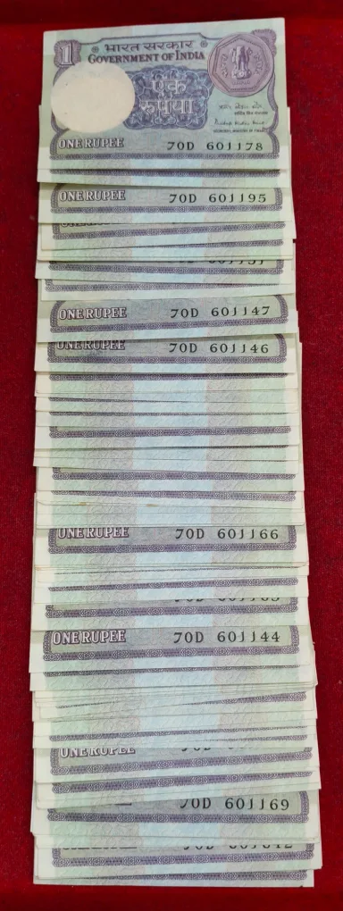 1 Rupees Mix Year Mix Governor Rare Unc (100 Note Lott)