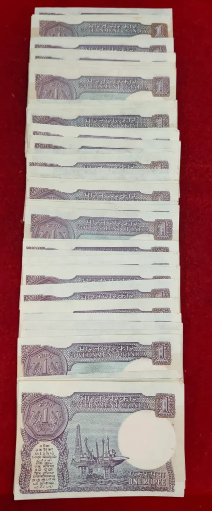 1 Rupees Mix Year Mix Governor Rare Unc (100 Note Lott)