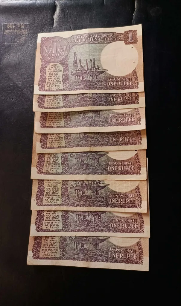 Government of India denomination 1₹ Governor R.N Malhotra  Same and similar note available