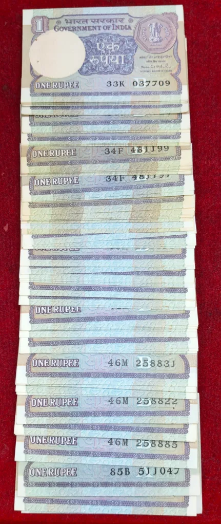 1 Rupees Mix Year Mix Governor Rare Unc (100 Note Lott)