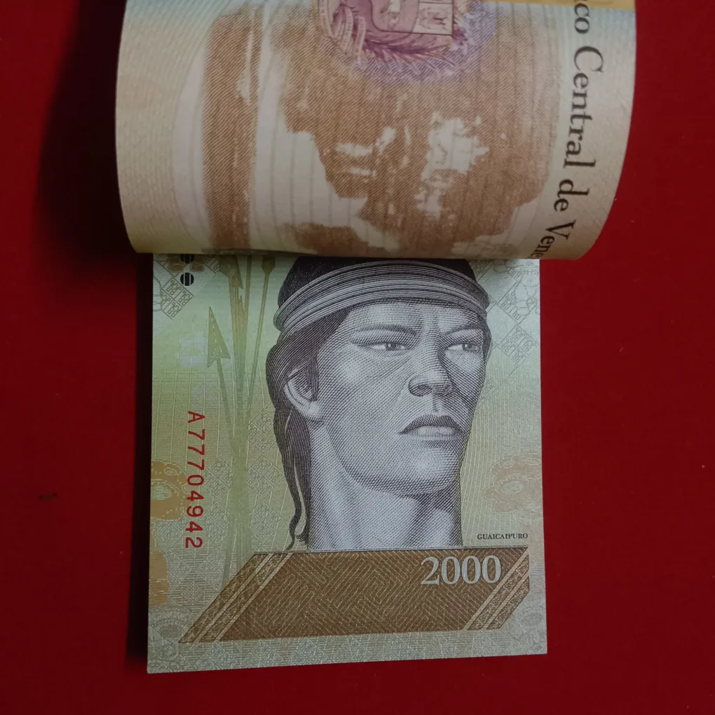 Rare 2000 Dos Mil Bolavares Full Serial Bundle Central Bank of Venezuela Gem Unc Condition 77704901