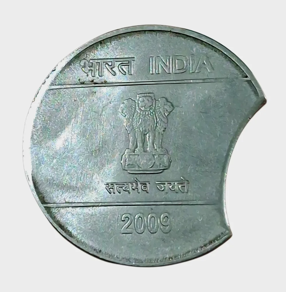 2 Rupees Fss MUDRA Series Year 2009 MAJOR CURVE CLIP CUT Error in High Collectable Grade.
