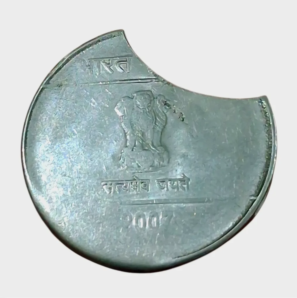 2 Rupees Fss MUDRA Series Year 2007 MAJOR CURVE CLIP CUT Error in High Collectable Grade.