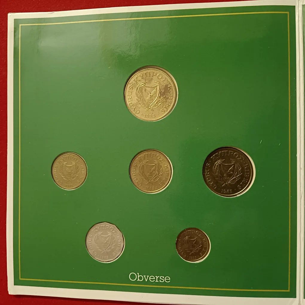 Rare Centeral Bank Of Cyprus Brilliant Uncirculated Coin Collection 1983 Year Cent Coinage Issued The Royal Mint