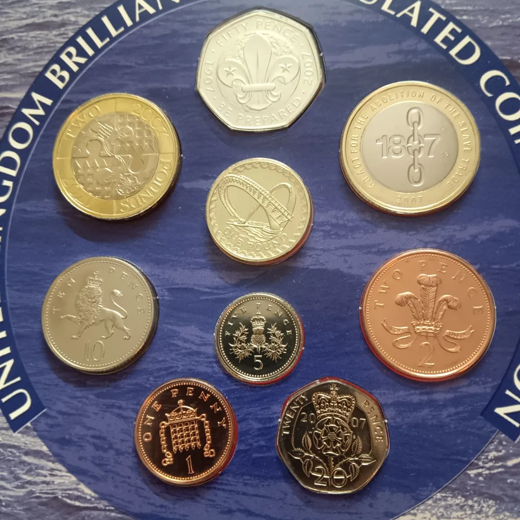 Extremely Rare United Kingdom Brilliant Uncirculated Proof Coin Set Year 2007 Issued The Royal Mint