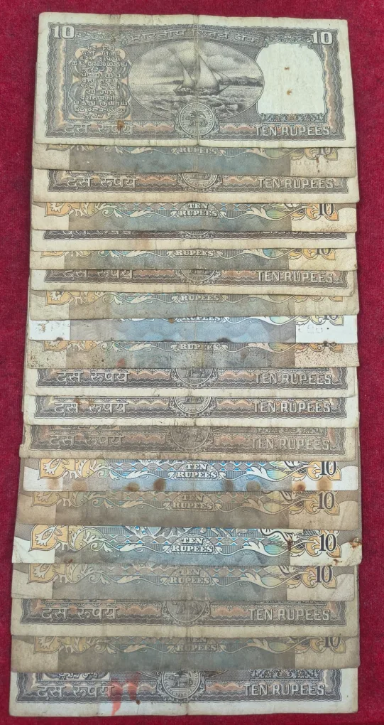 10 Rupees Old Issue Mix Governor Rare (20 Note) Lott (Low Condition)