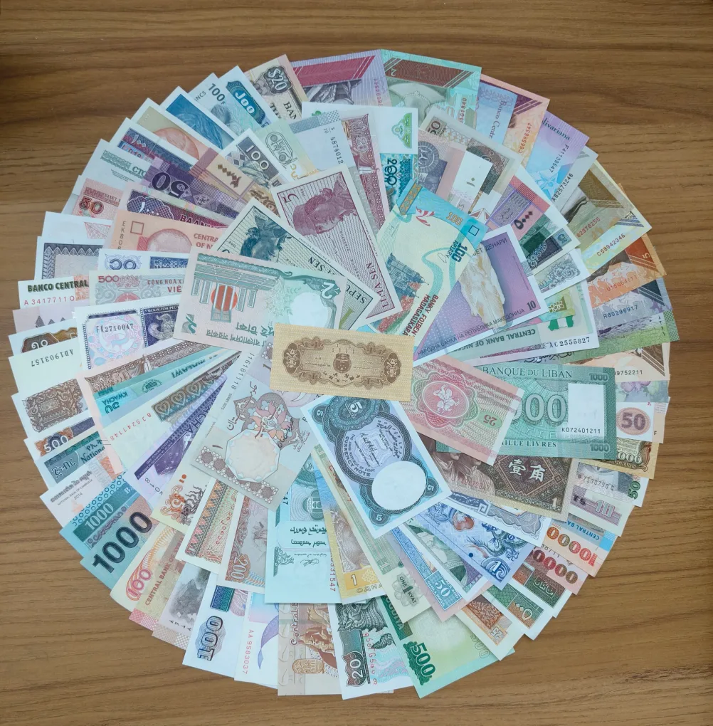 100 Different Denomination Foreign Rare Unc (100 Note) Set
