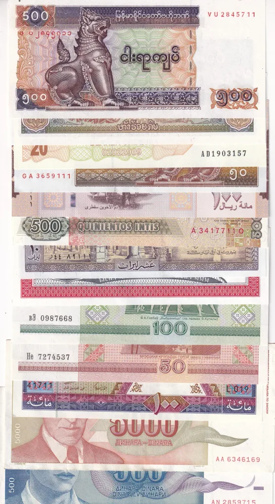 100 Different Denomination Foreign Rare Unc (100 Note) Set