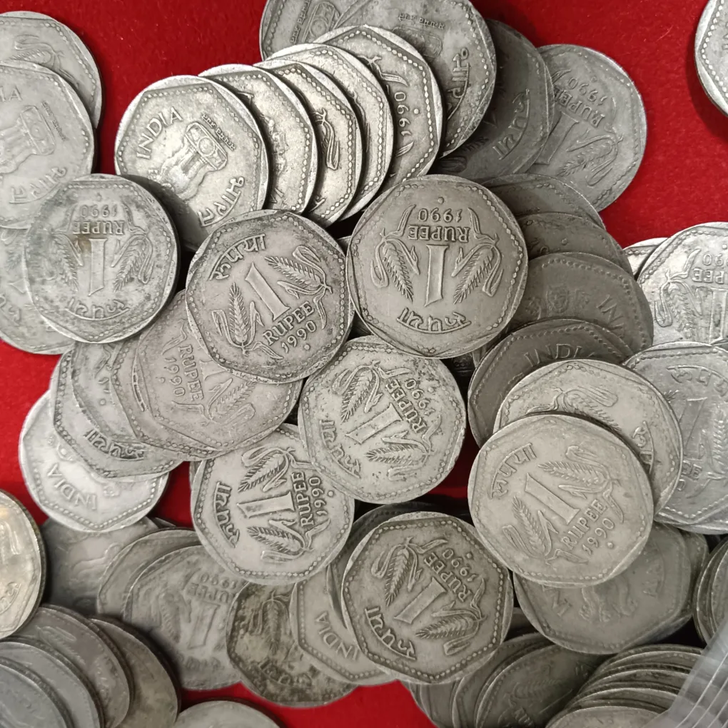 One Rupees Copper Nickel Scare Coin 1990 Year Noida Mint 50 Pcs Given Republic of India