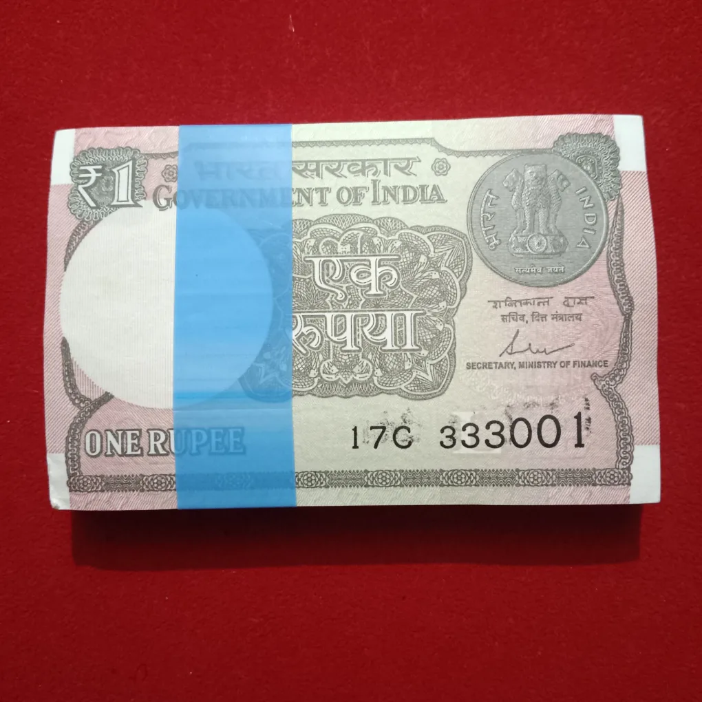One Rs Rare Full Serial Semi Fancy Number Bundle Finance Minister Shakti kant Das Year 2017 Reserve Bank of India 333001