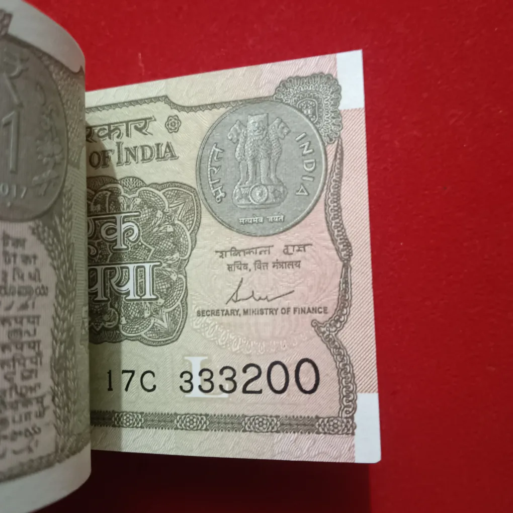 One Rs Rare Full Serial Semi Fancy Number Bundle Finance Minister Shakti kant Das Year 2017 Reserve Bank of India 333101