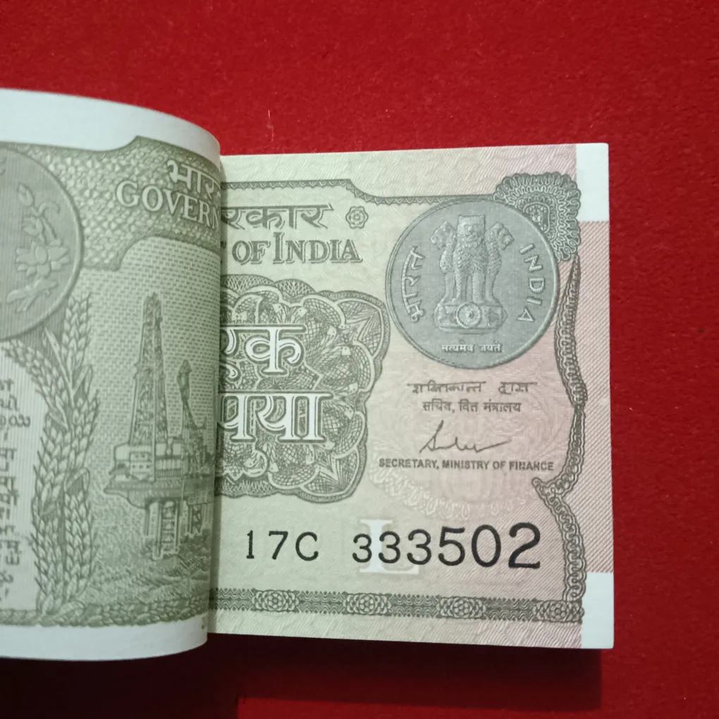 One Rs Rare Full Serial Semi Fancy Number Bundle Finance Minister Shakti kant Das Year 2017 Reserve Bank of India 333501