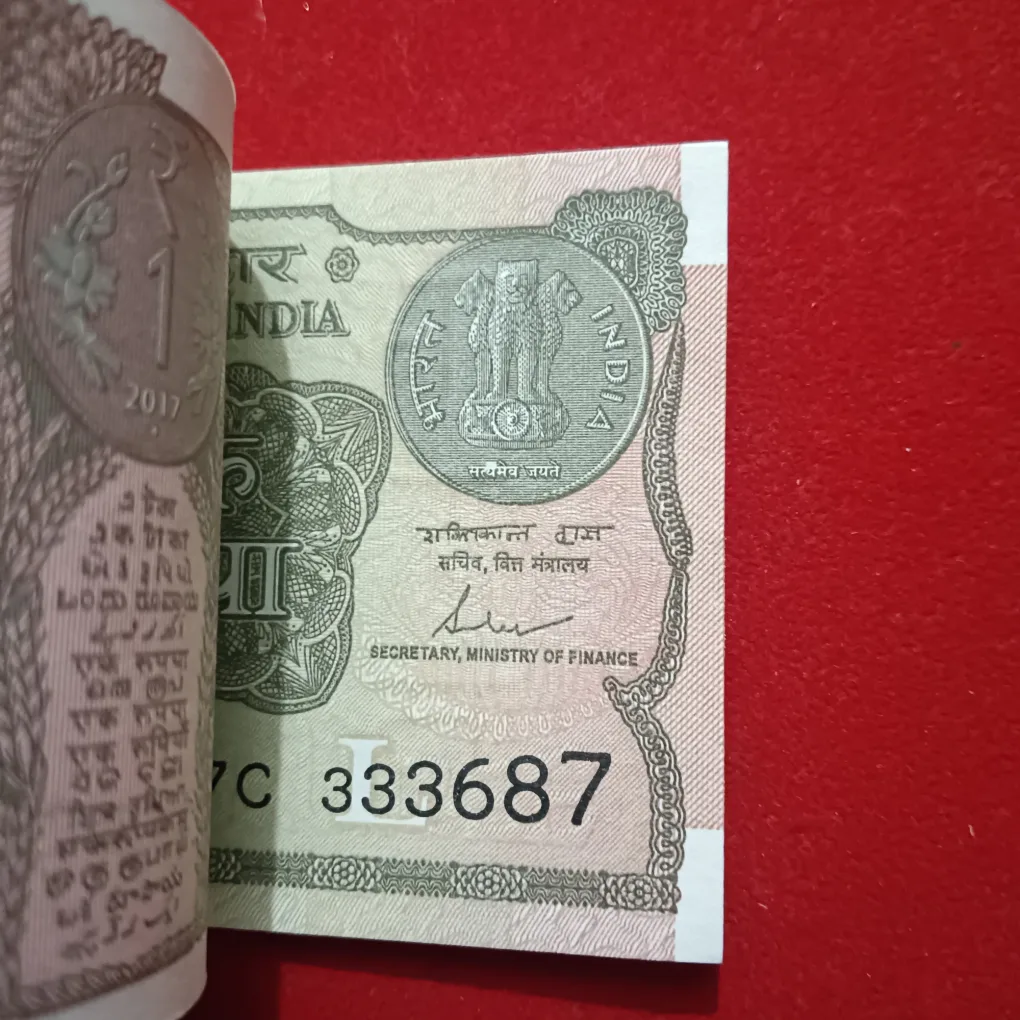 One Rs Rare Full Serial Semi Fancy Number Bundle Finance Minister Shakti kant Das Revsere 786 Year 2017 Reserve Bank of India 333601