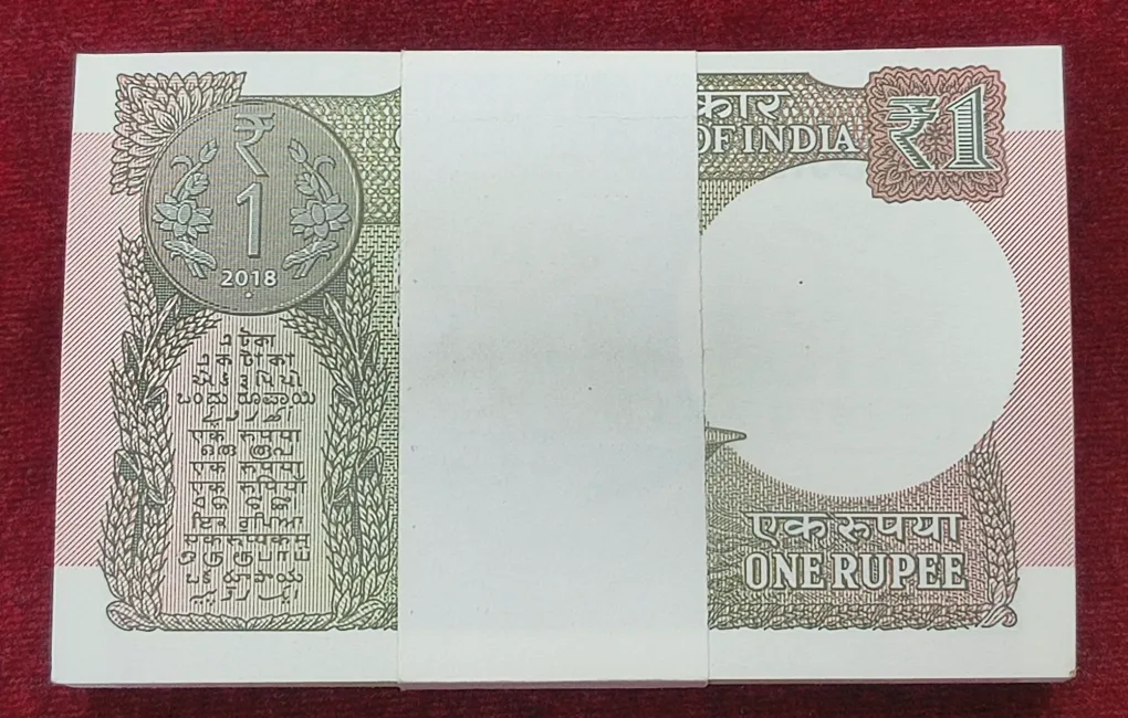 2018 One Rupees Governor Subhash Garg Rare Unc Fancy Serial Packet (With Fancy Number 783783+783786)