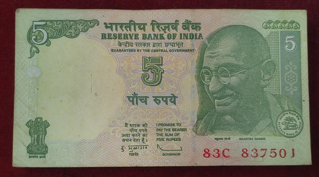 5 Rupees (Gandhi) Governor D. Subbarao Rare (98 Note) Serial Packet