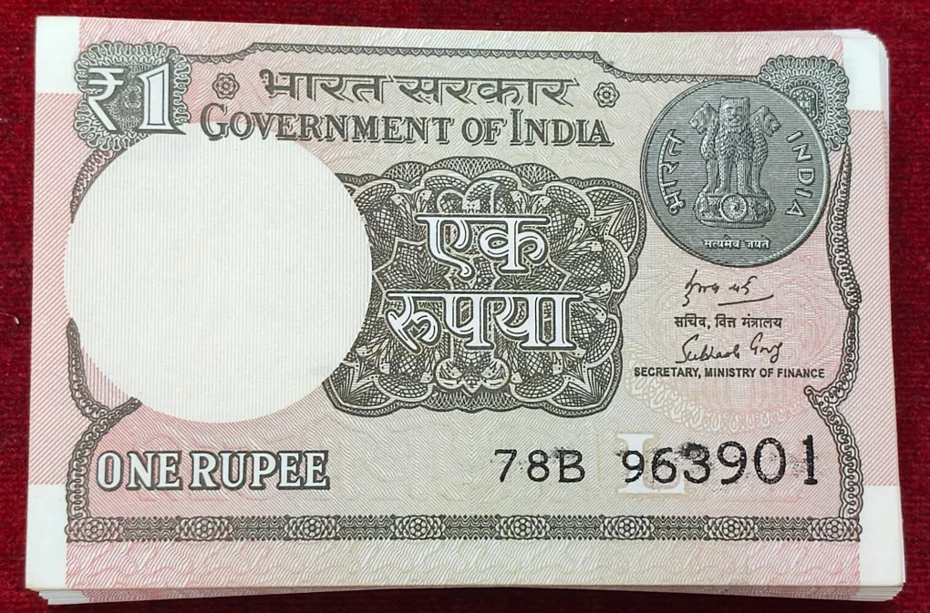 2019 One Rupees Governor Subhash Garg Rare Unc (99 Note) Serial Packet (Only 963956 Number Note Missing)