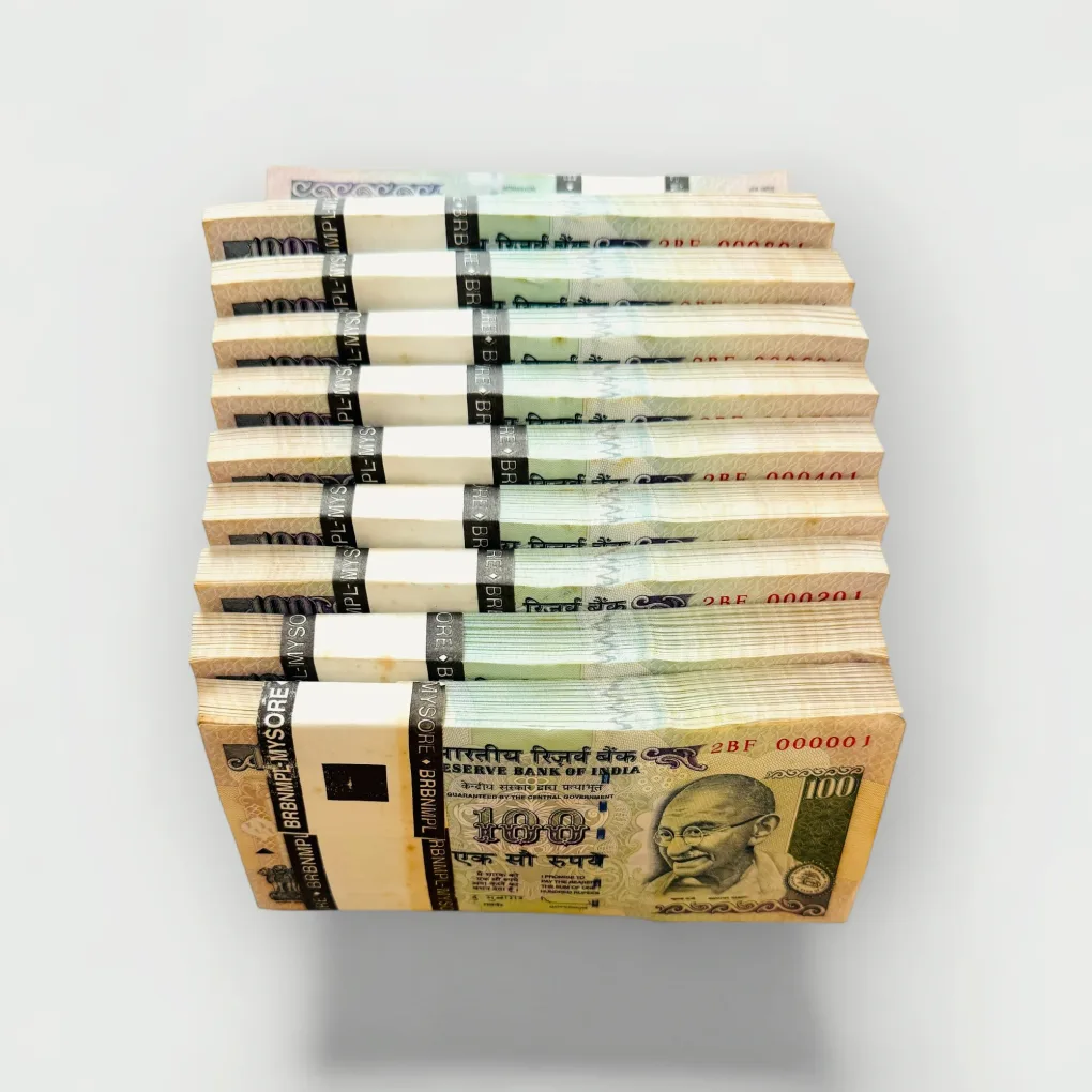 Rs 100 Small Font Subharao Issue Rim 10 Bundles 000001 to 001000 Republic India Plain 2009 Issue Unique and Rare