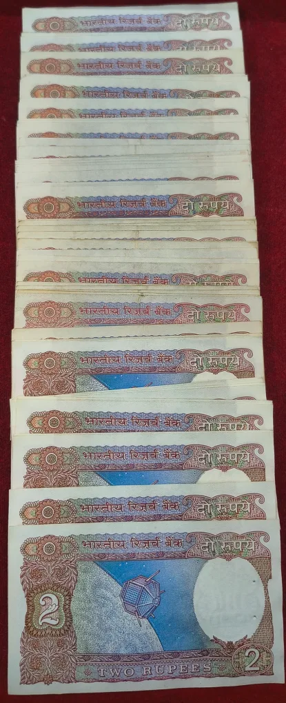 2 Rupees Mix Governor Rare Unc (100 Note) Non-Serial Packet