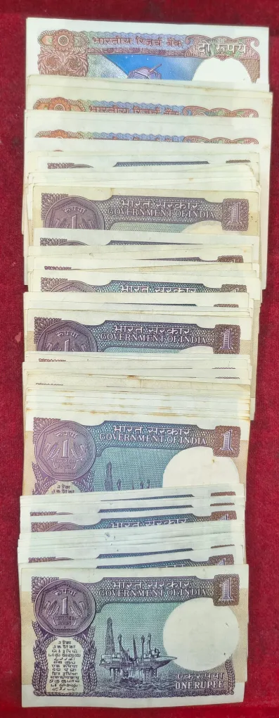 2 Rupees & 1 Rupees Mix Governor Rare Unc (100 Note) Non-Serial Packet