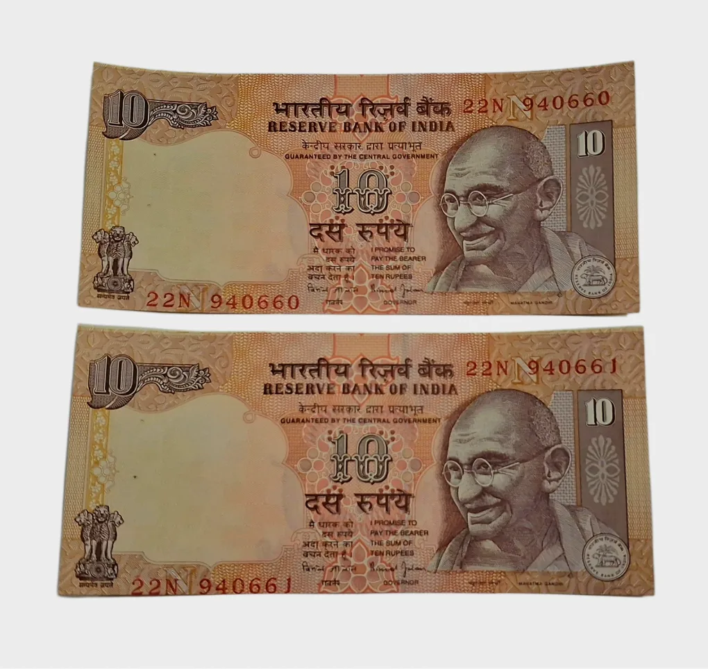 10 Rupees Sign BIMAL JALAN with SHIFTING & WHITE LINE Errors Serially 2 Notes are in Crisp UNC Conditions.
