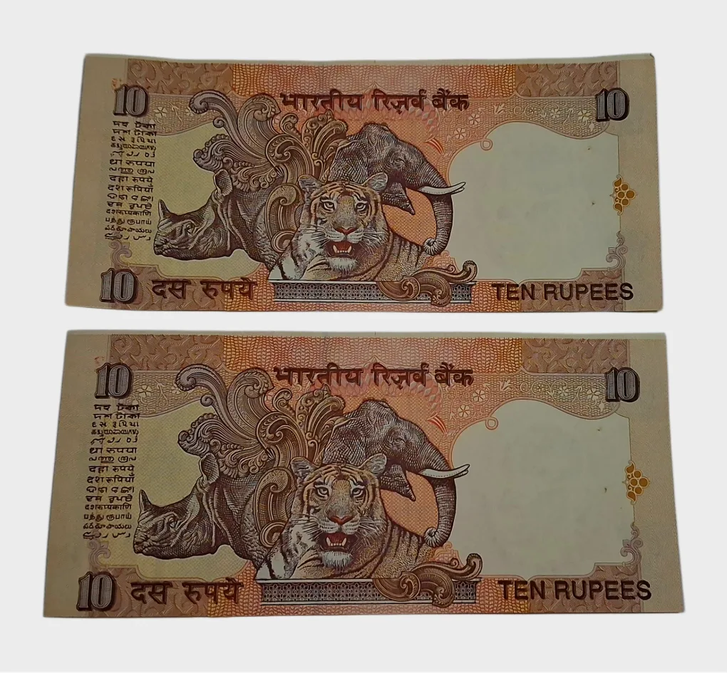 10 Rupees Sign BIMAL JALAN with SHIFTING & WHITE LINE Errors Same Series 2 Notes are in Crisp UNC Conditions.