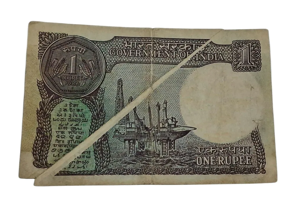 One Rupee Old SMALL COIN Year 1986 Sign S.VENKATRAMAN with MASSIVE CREASE Error **RARE** Collectable Grade.