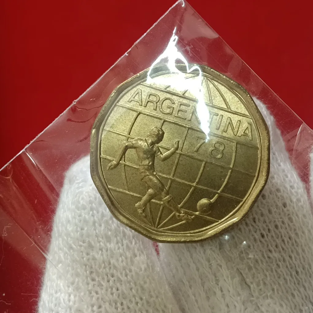 Rare 50 Pesos Argentina 78 Fifa World Cup Soccer Proof Coin 1977 Year Issued By Argentina F18