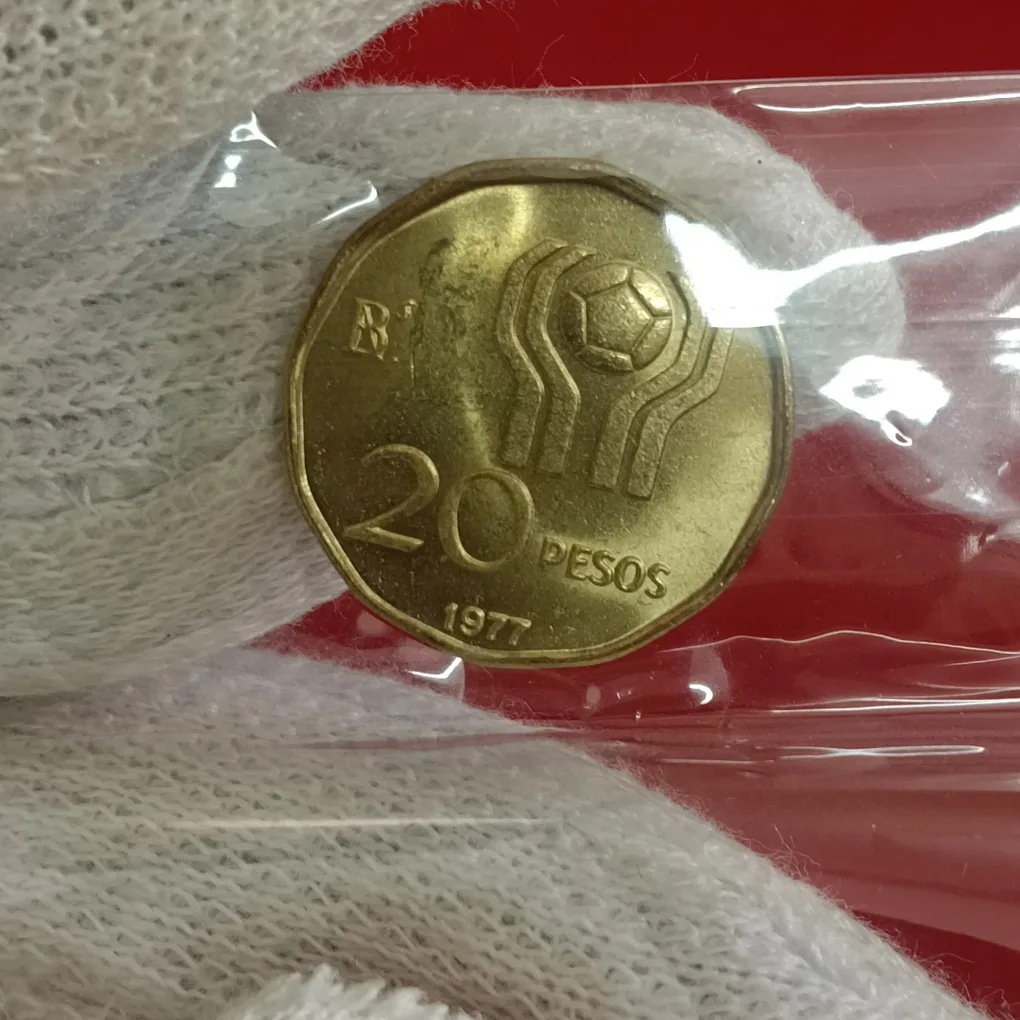 Rare 20 PESOS Argentina 78 FIFA World Cup Soccer 1977 Year Proof Coin Issued Argentina F26