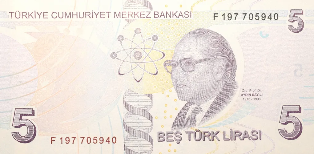 5 Lira of Turkey (AD 2013-2022) with A portrait of President Mustafa Kemal Atatürk
